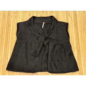Free People Size L Large Black 70% Soft Rabbit Hair Angora Cropped Gilet Vest